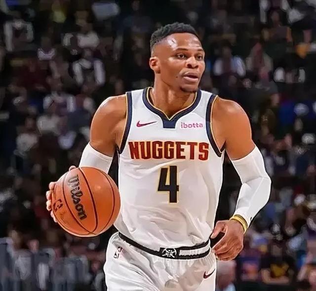 开云官方网站-包含西亚卡姆迎来二十赛季出色发挥，掘金观众热烈欢呼！热度持续攀升的词条